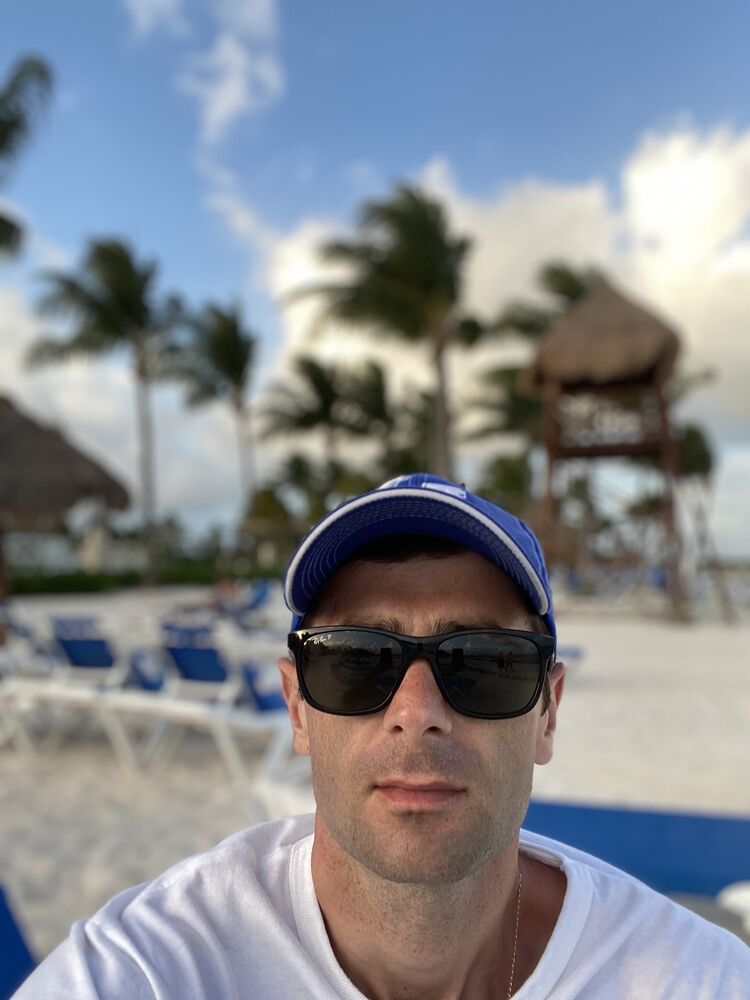  26070638  Kirill, 39 ,    