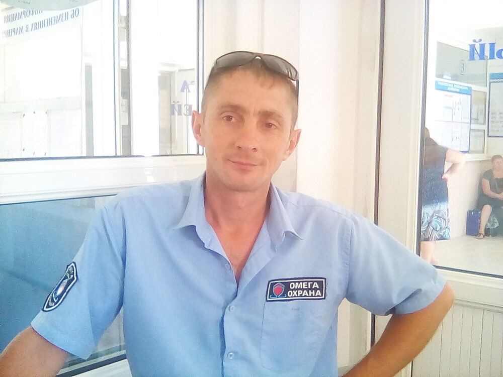  18924808  Vlabimir, 46 ,    