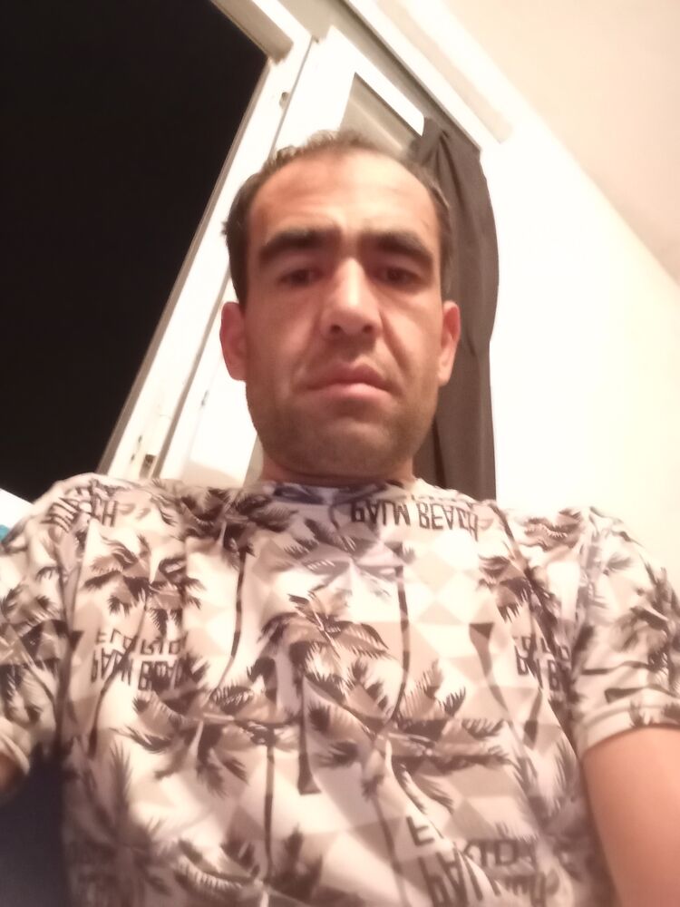  ,   Djonibak, 33 ,   ,   , c 