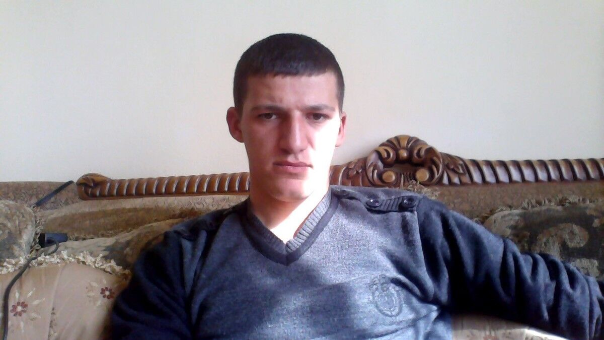  4036668  Garik, 33 ,    