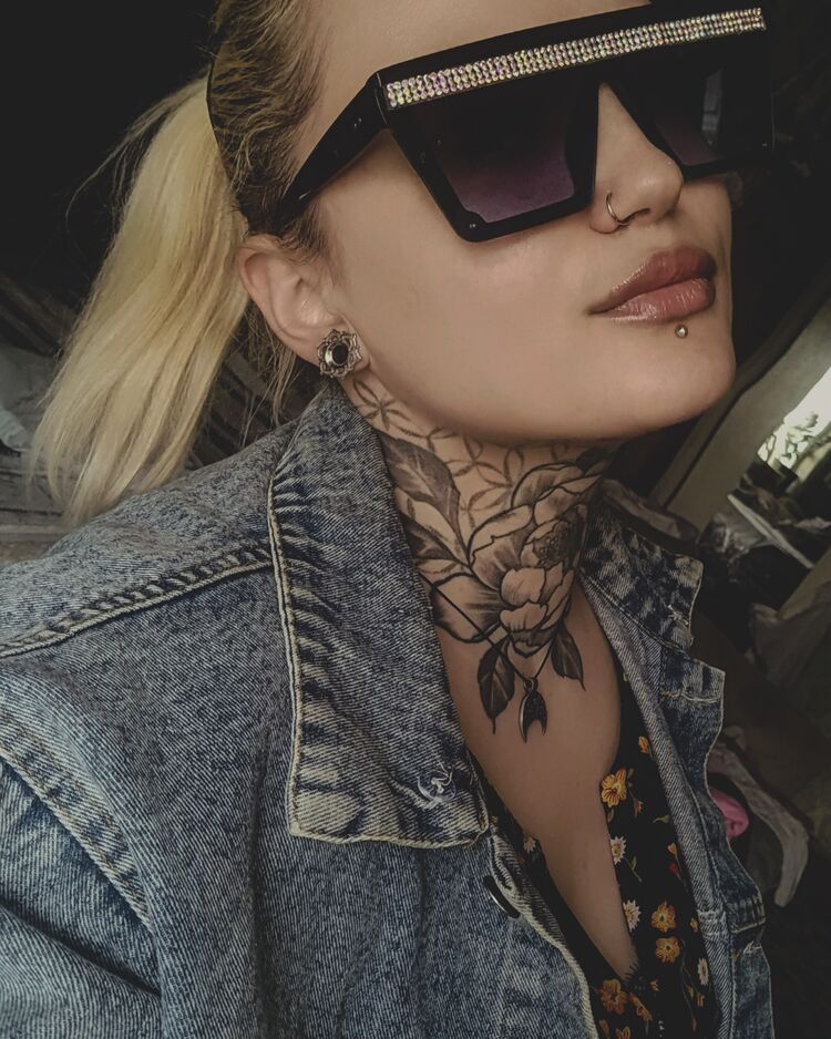  ,   Lada, 25 ,   ,   