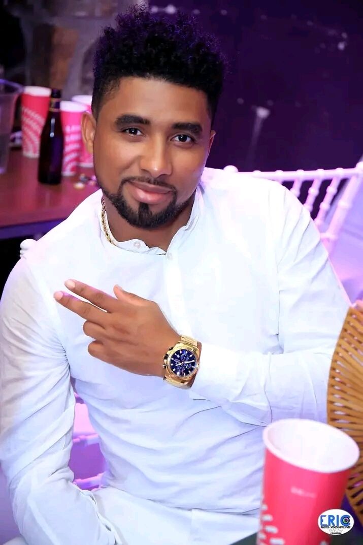  ,   Boris, 32 ,   ,   