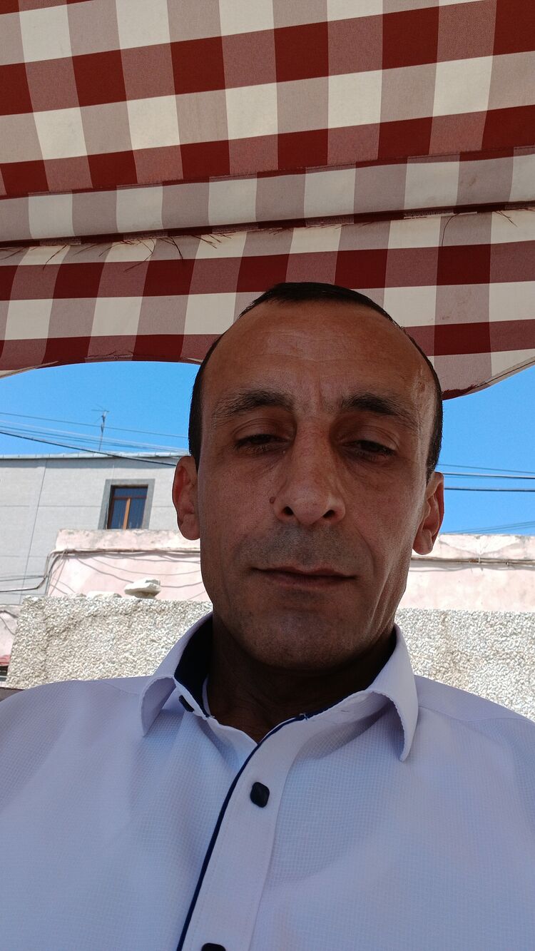  ,   Gera, 37 ,   ,   