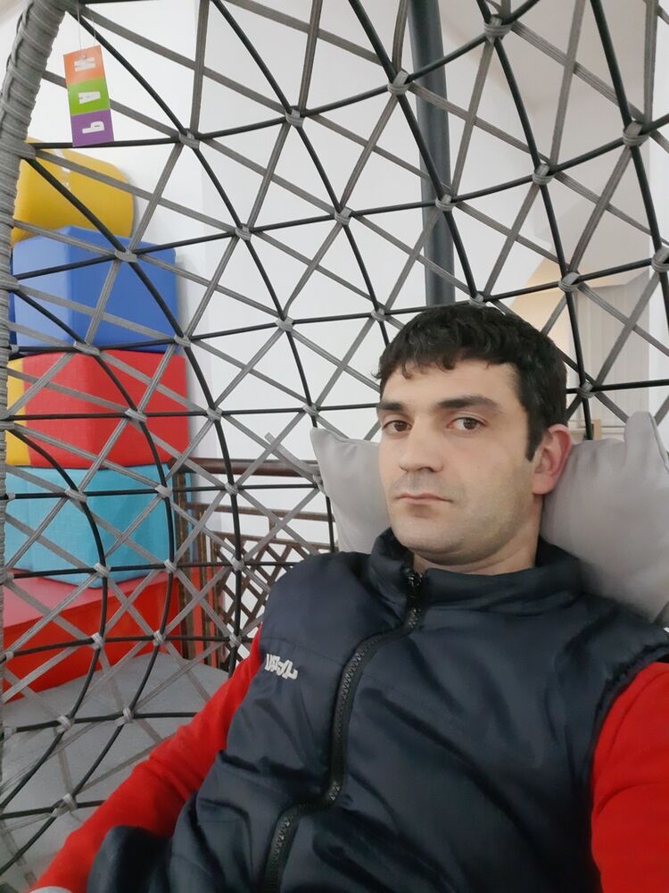  19115468  EDKAR, 34 ,    