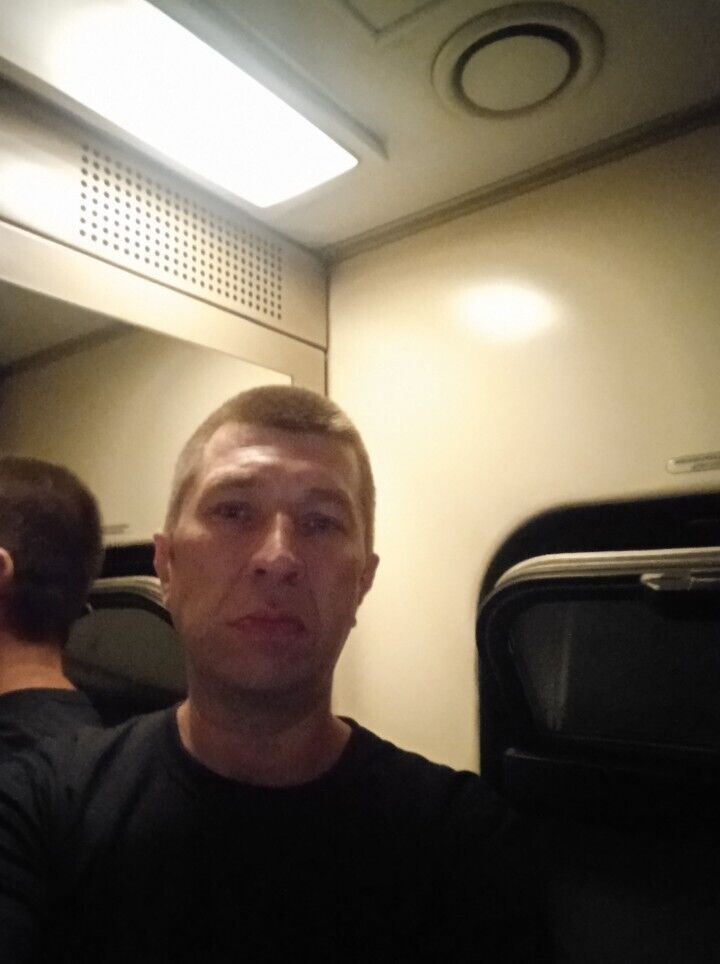  41759668  , 48 ,    