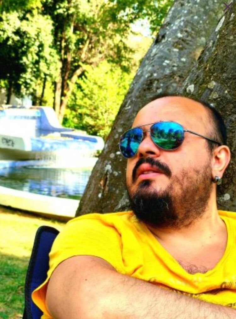  52590208  Ercan, 41 ,    