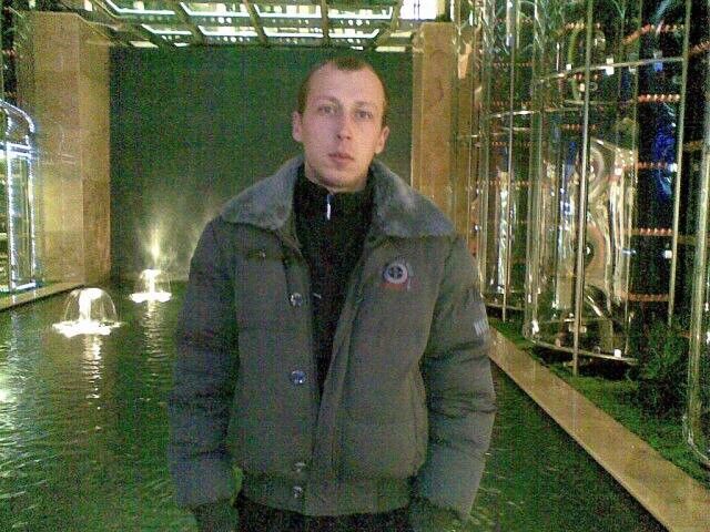  6893808  Nikolai, 45 ,    