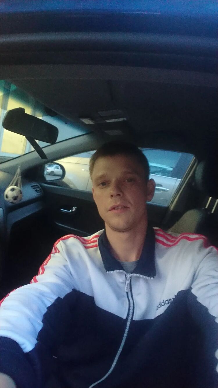  ,   Mark, 37 ,   ,   