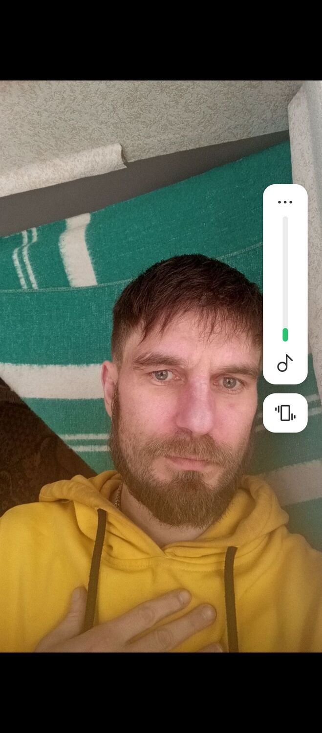  52093238  , 37 ,    -