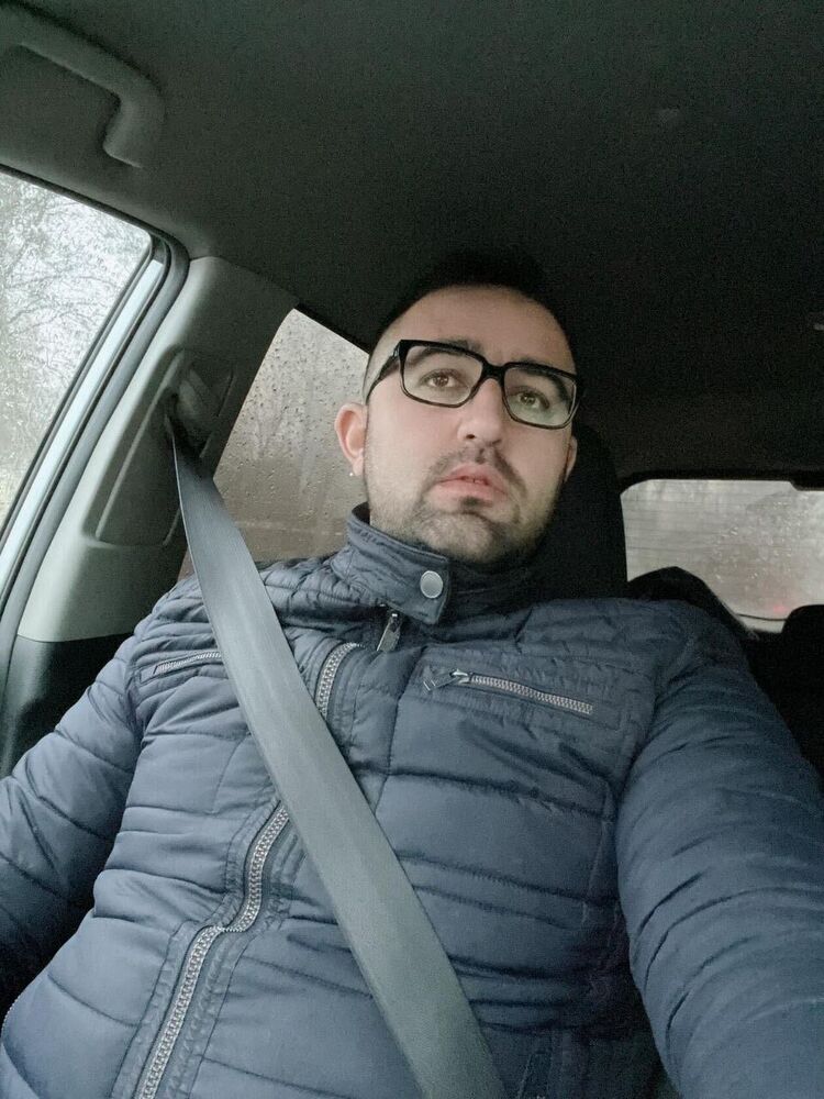  52750698  Said, 35 ,    Roland