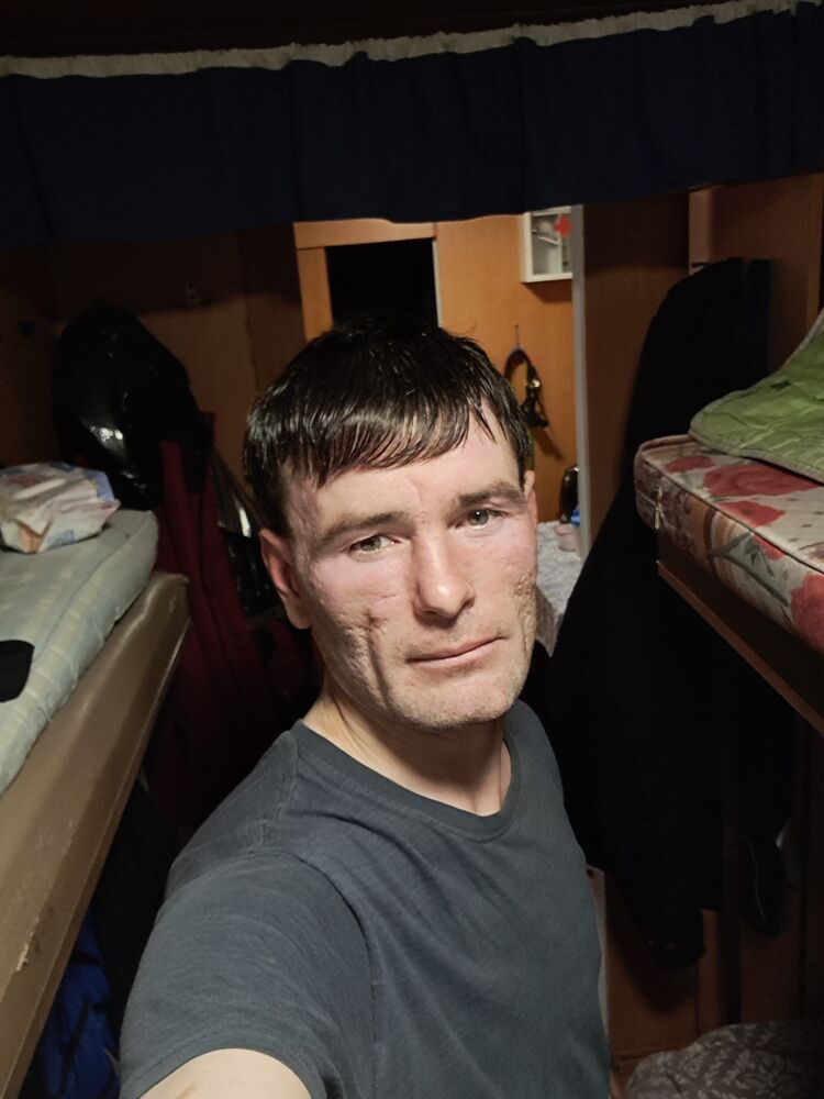  ,   Nikolay, 33 ,     , c 