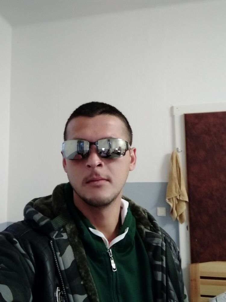  18079428  Andrusalu, 32 ,    Chomutov
