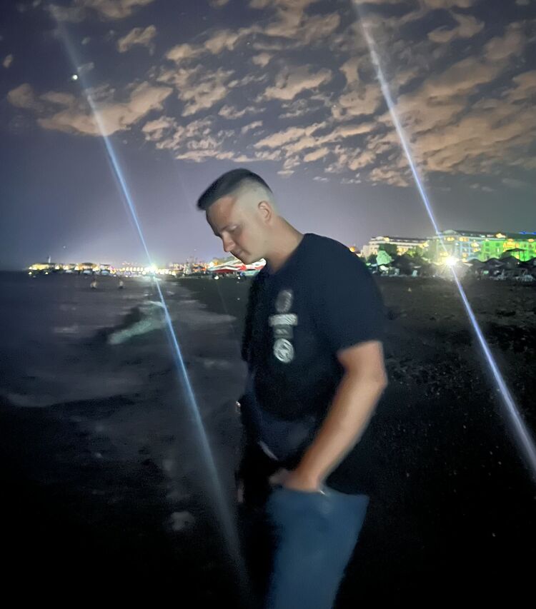  48395478  , 24 ,    