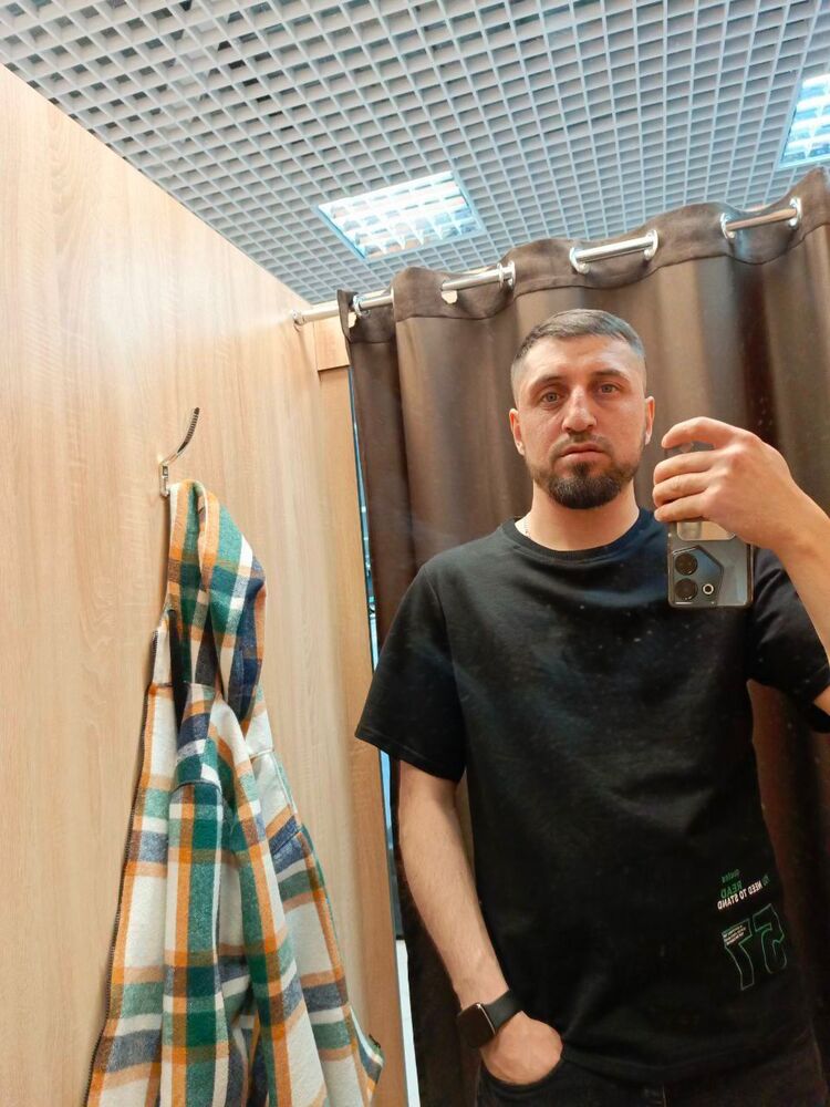 ,   Aslan, 33 ,   ,   