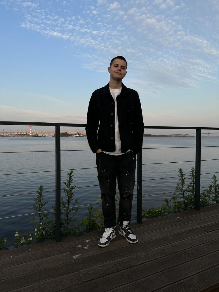  35949708  , 25 ,    -