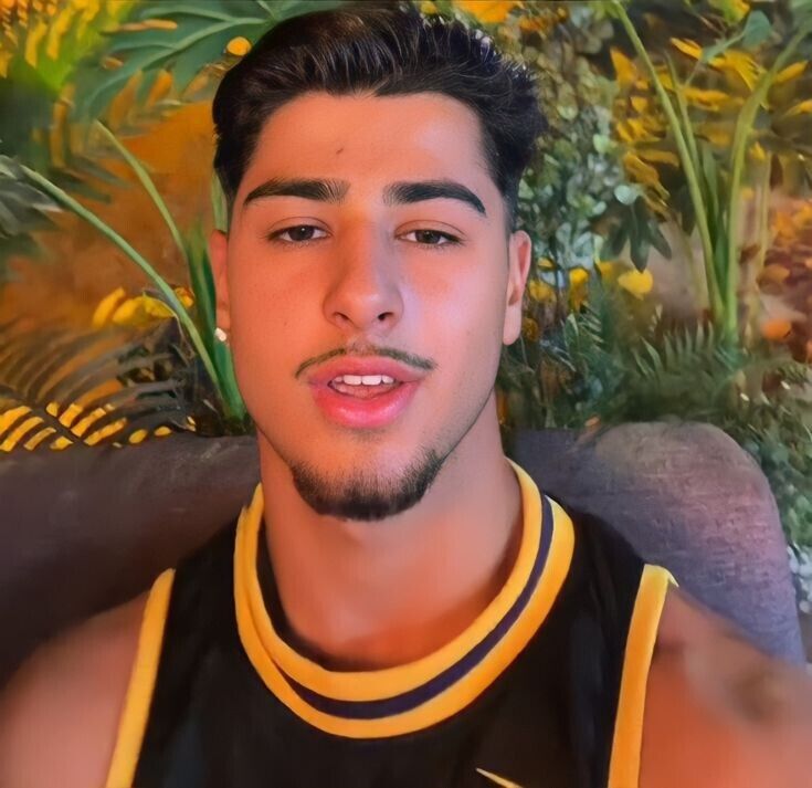  Onitsha,   Kevin, 61 ,   ,   