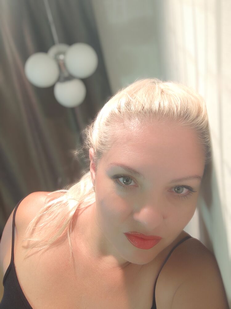  ,   Helena, 46 ,   c 