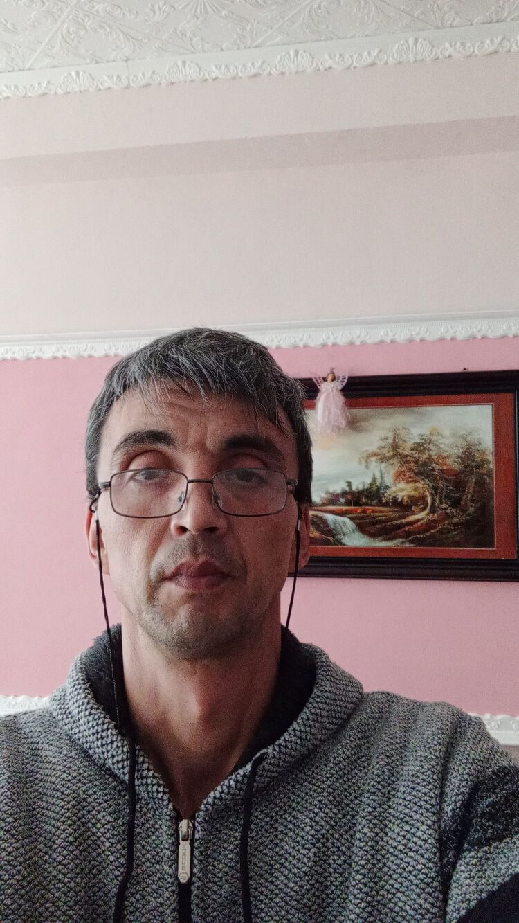  24687858  , 49 ,    