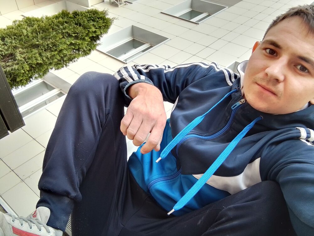  34095898  Dimitrii, 30 ,    
