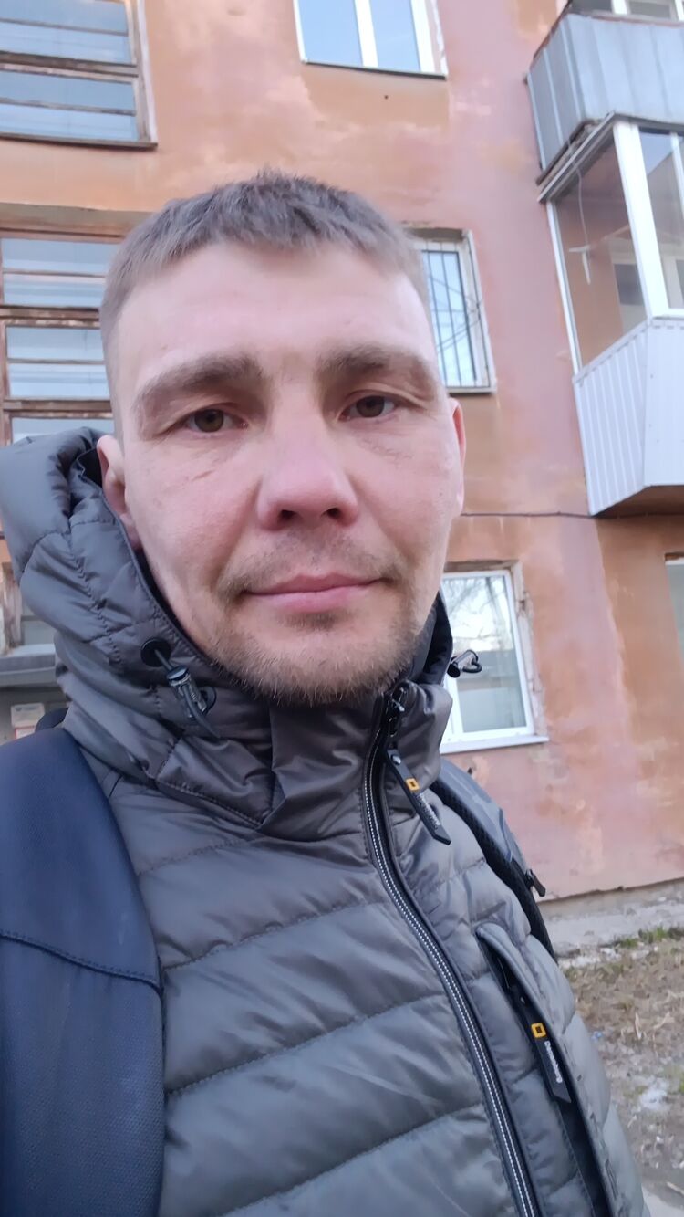  42561658  , 38 ,    