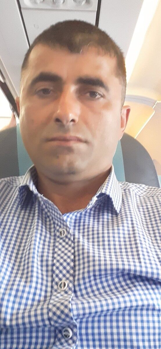  18395798  Qadir, 45 ,    
