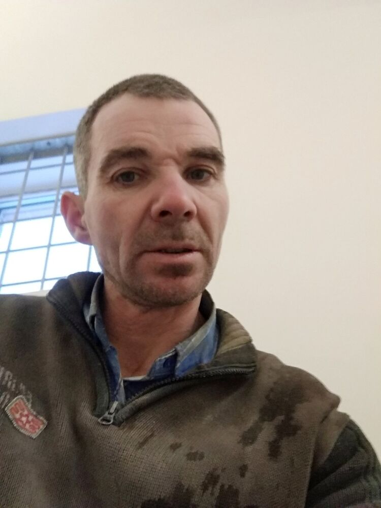  ,   Robert, 48 ,   