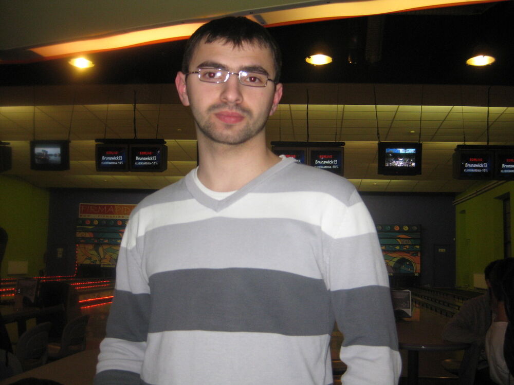  9132988  Sergio, 34 ,    