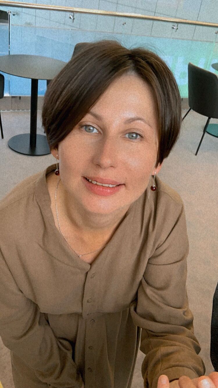  ,   Olga, 44 ,   ,   