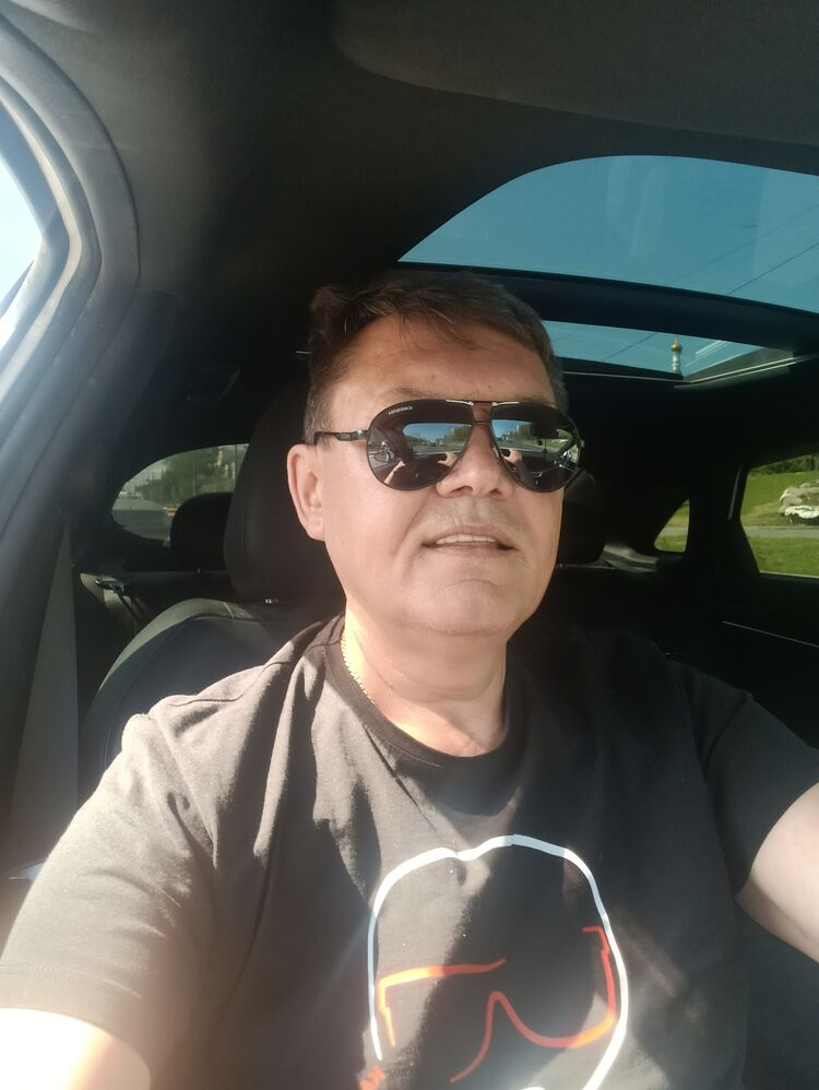  37078918  , 51 ,    
