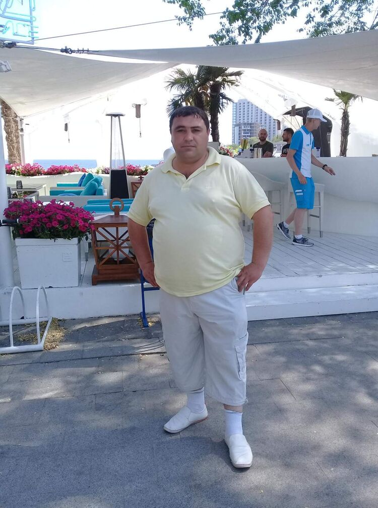  --,   Bayram, 42 ,   ,   , c , 