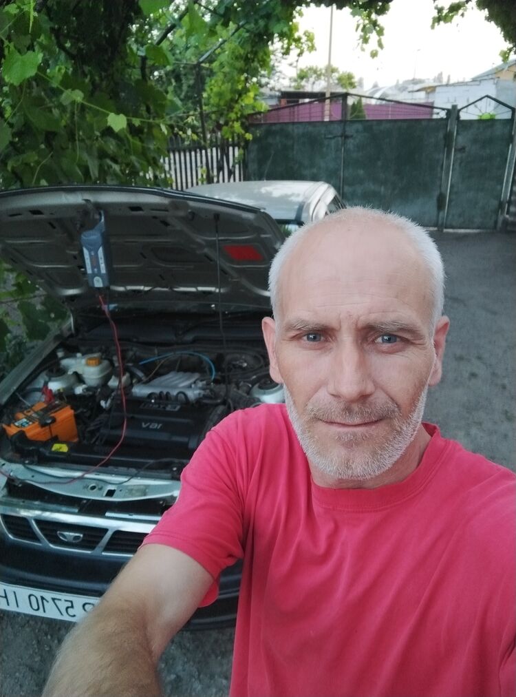  ,   Nikolay, 42 ,   ,   , c , 