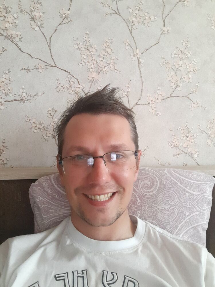  22774618  , 37 ,    