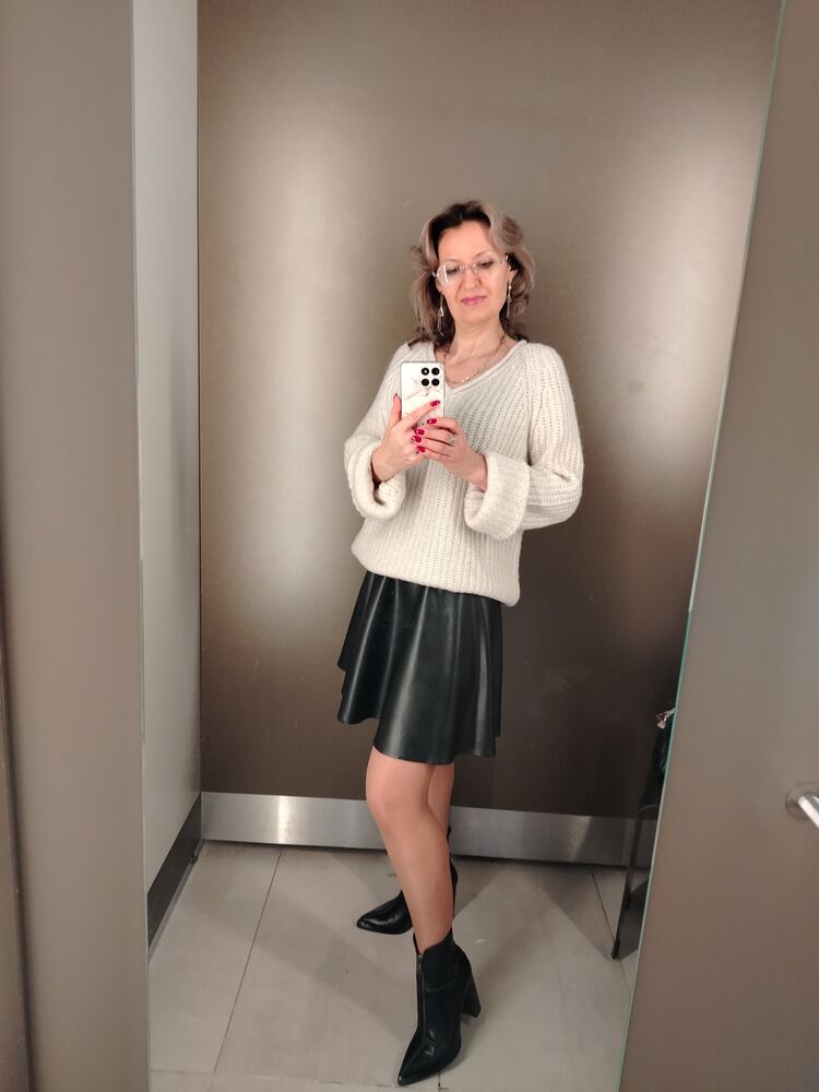  54148918  Bast, 41 ,    