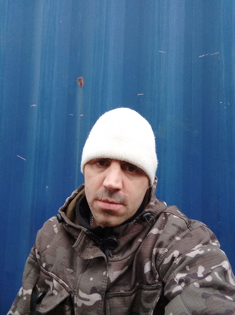  ,   Anton, 36 ,   