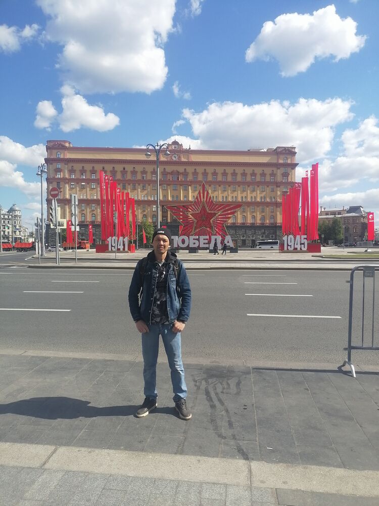  ,   Sherzod, 42 ,   ,   , 
