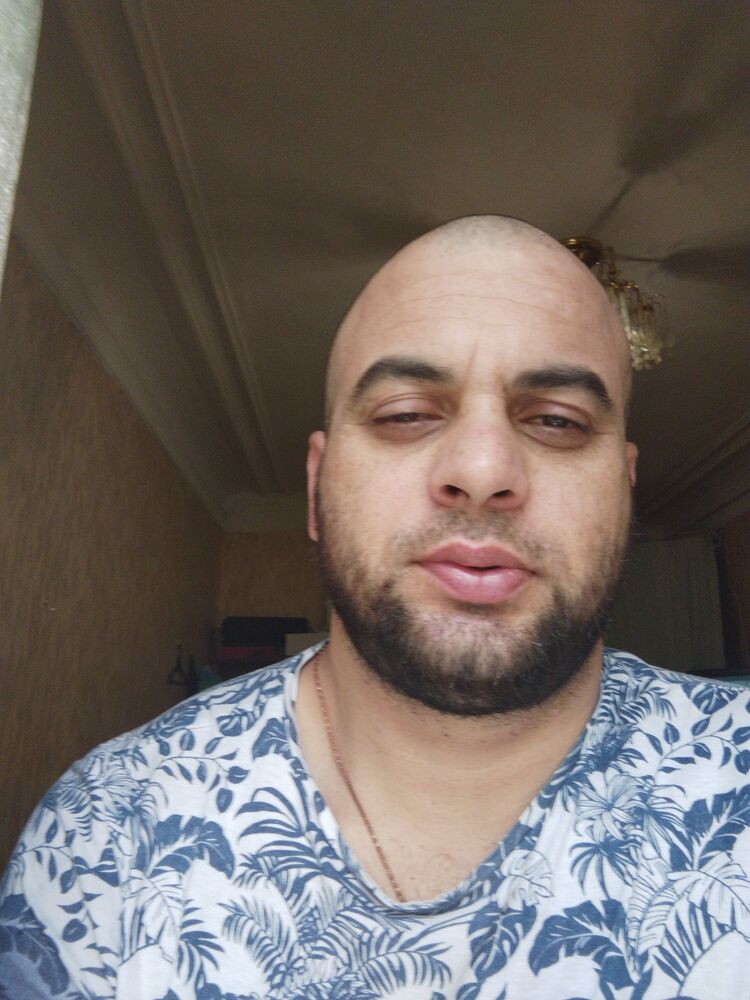  -,   Robert, 35 ,   ,   