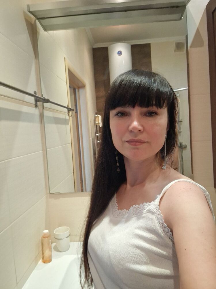  52190838  TANIA, 40 ,    