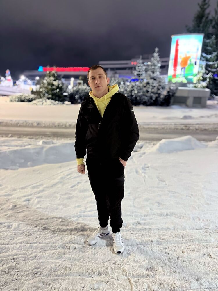  53011978  Dzmitry, 39 ,    