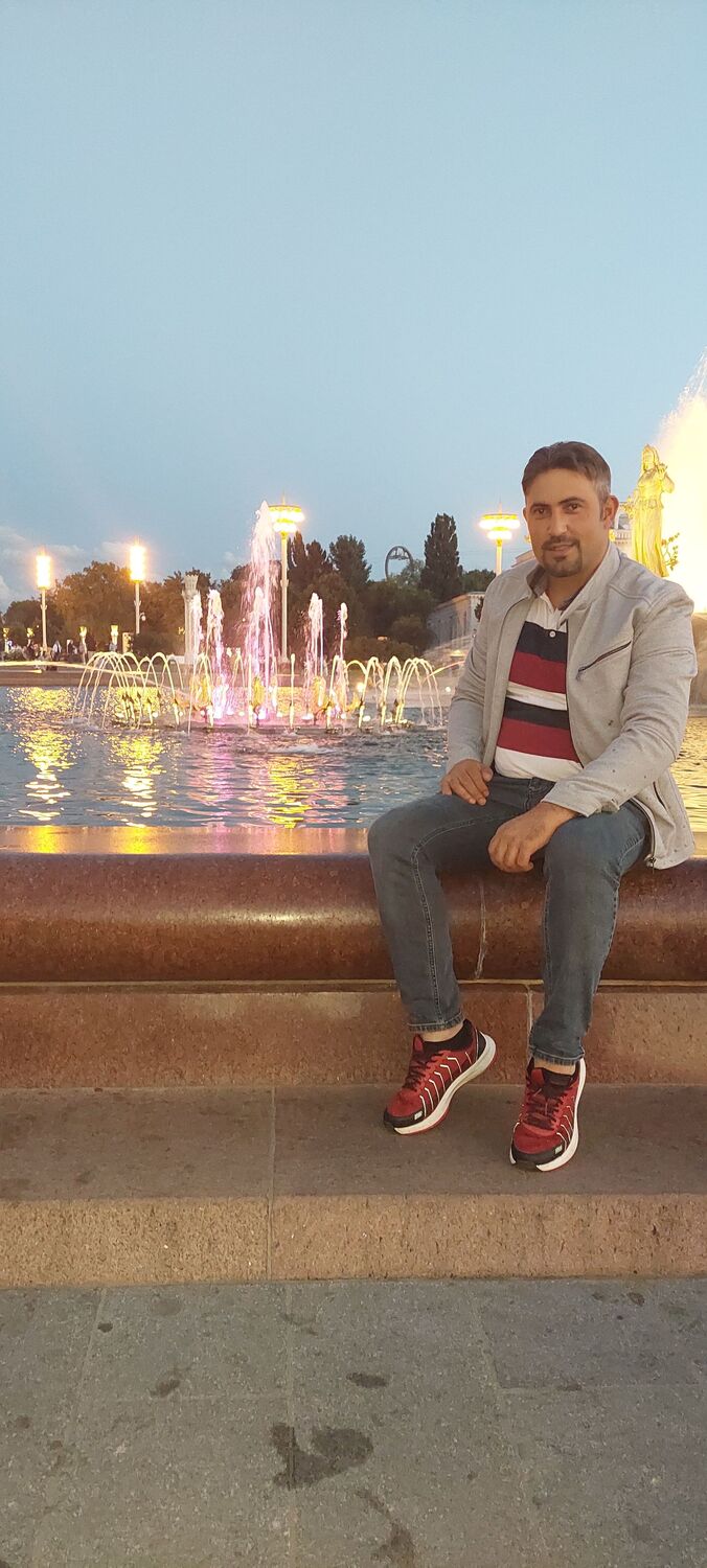  27082478  Yusuf, 39 ,    