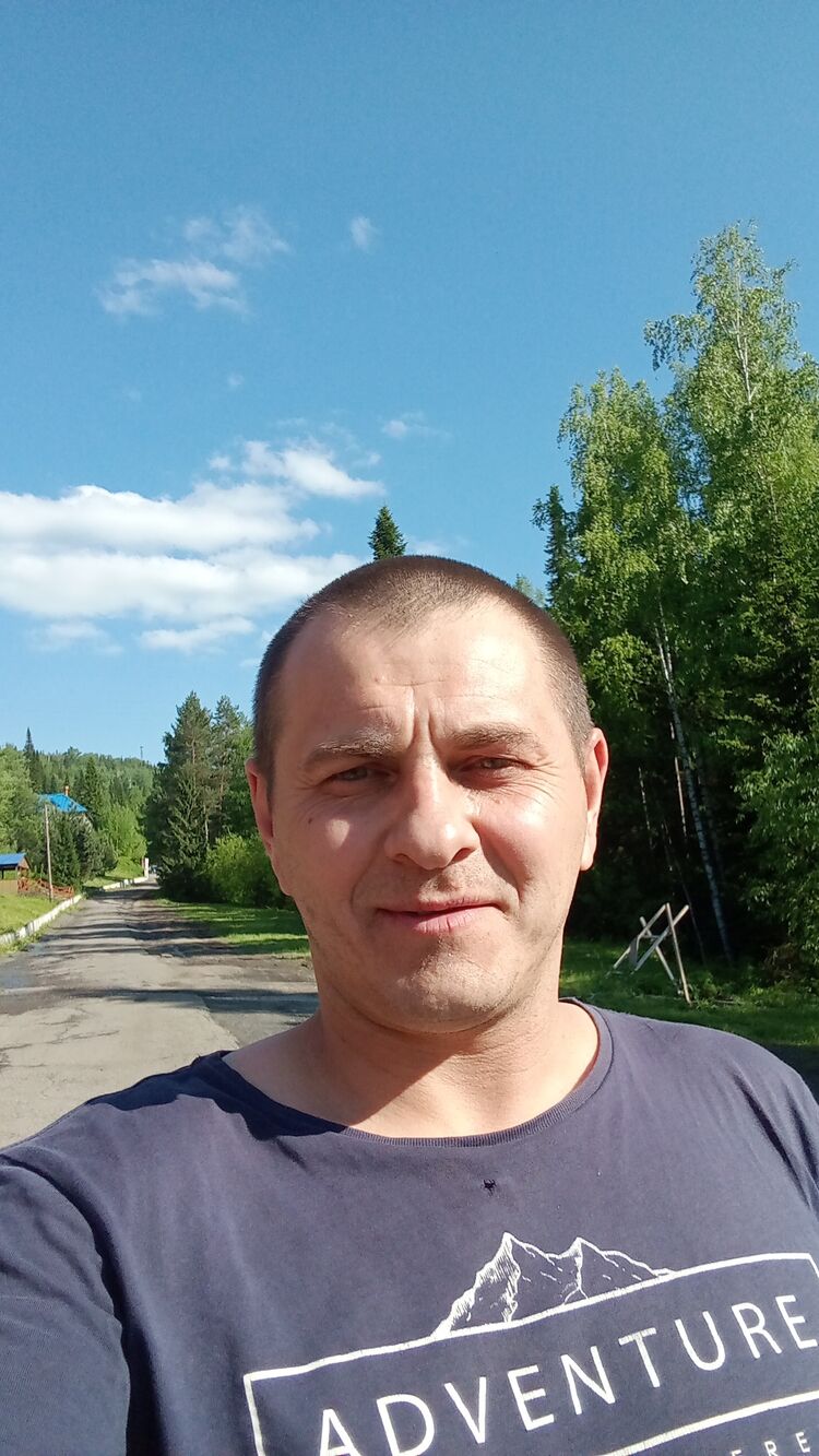  45622638  Peter, 45 ,    
