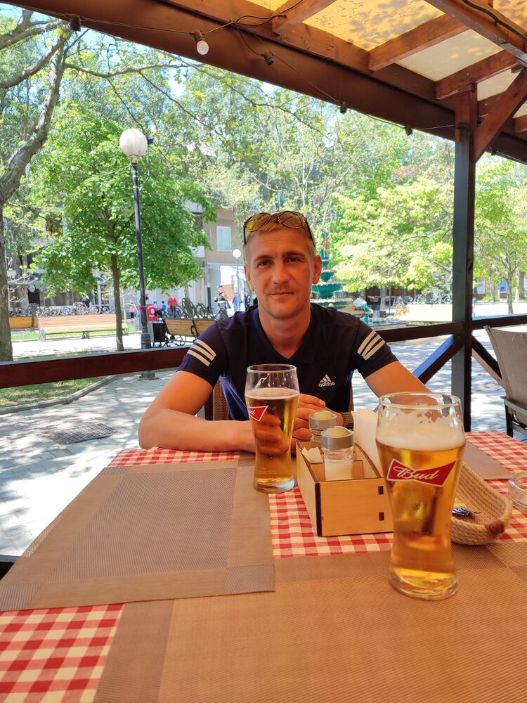  34612348  Yury, 34 ,    Langesund