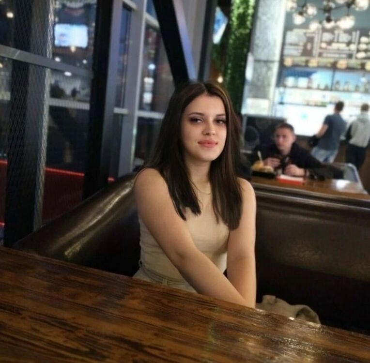  52331948  , 28 ,    