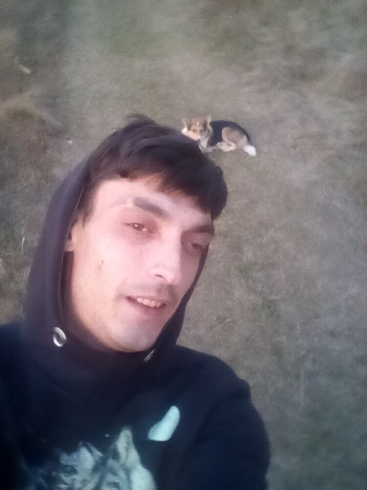  18244298  Ruslan, 33 ,    