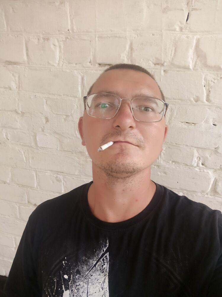  54358468  Alexander, 26 ,    