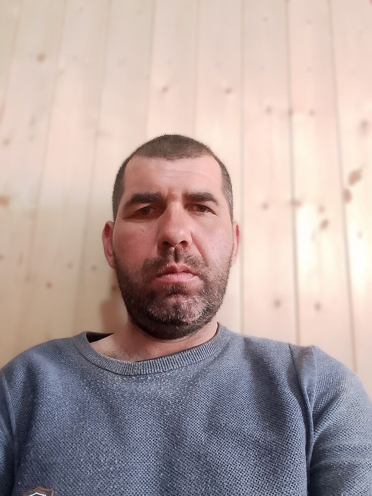  42353098  , 40 ,    