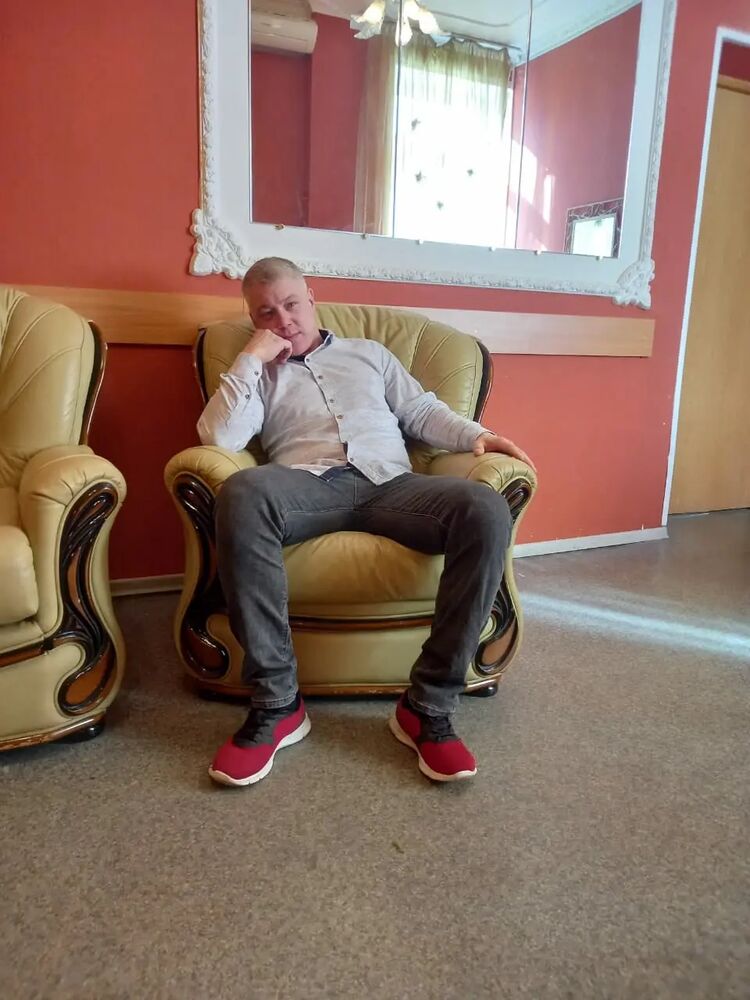  ,   Sergey, 42 ,   ,   