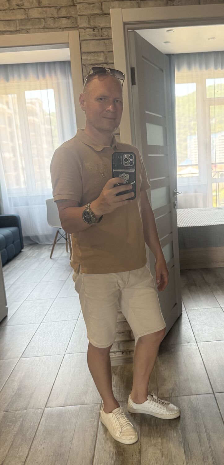  52866418  , 42 ,    