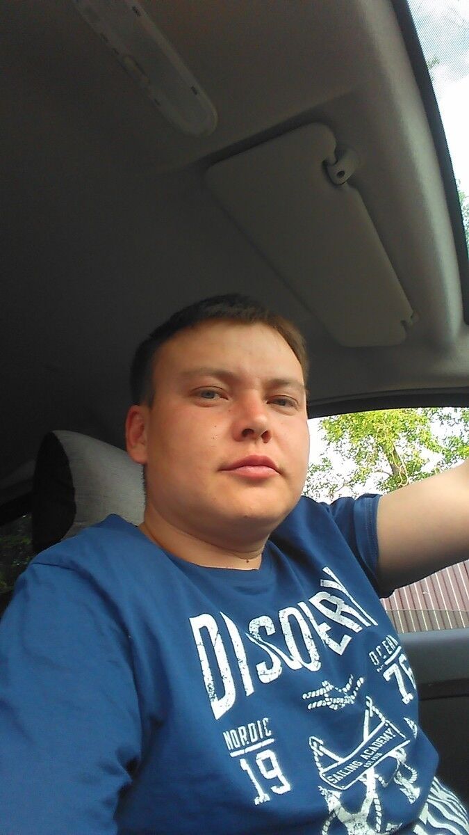  9762548  Artem, 38 ,    