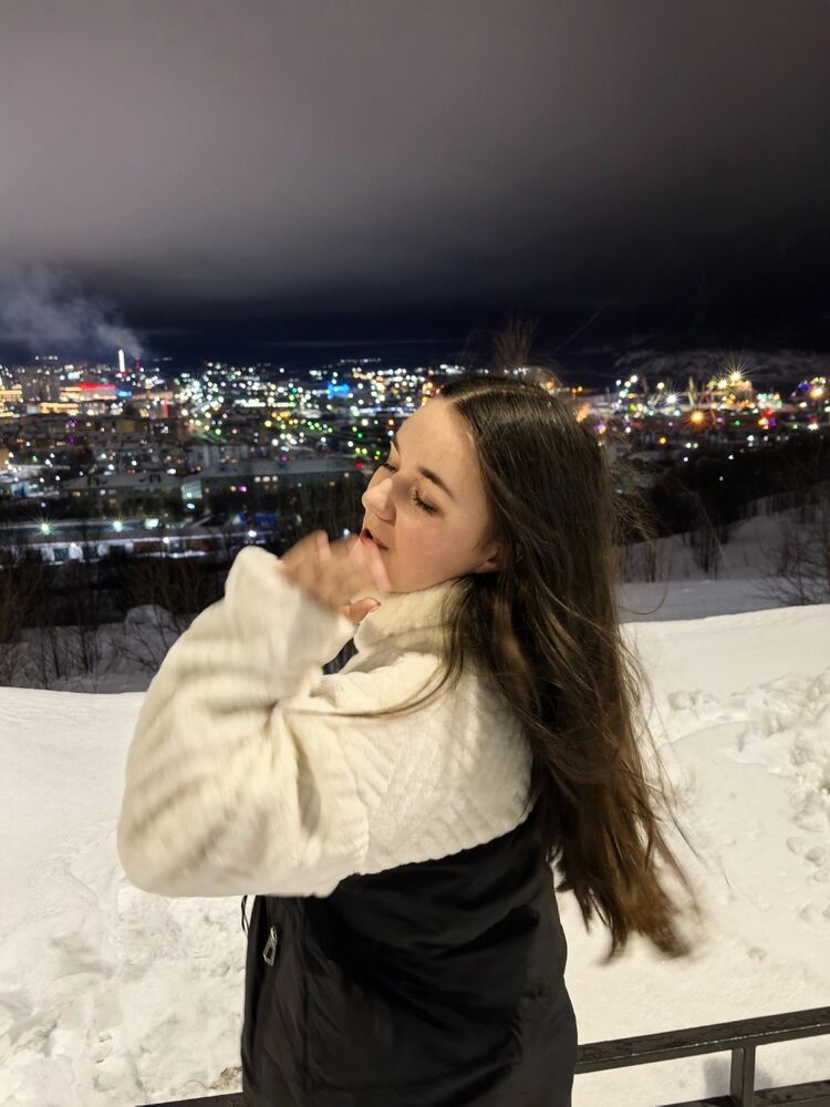  51441518  Alyona, 24 ,    