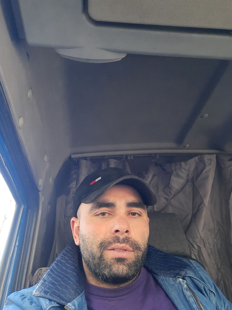  42409828  , 35 ,    